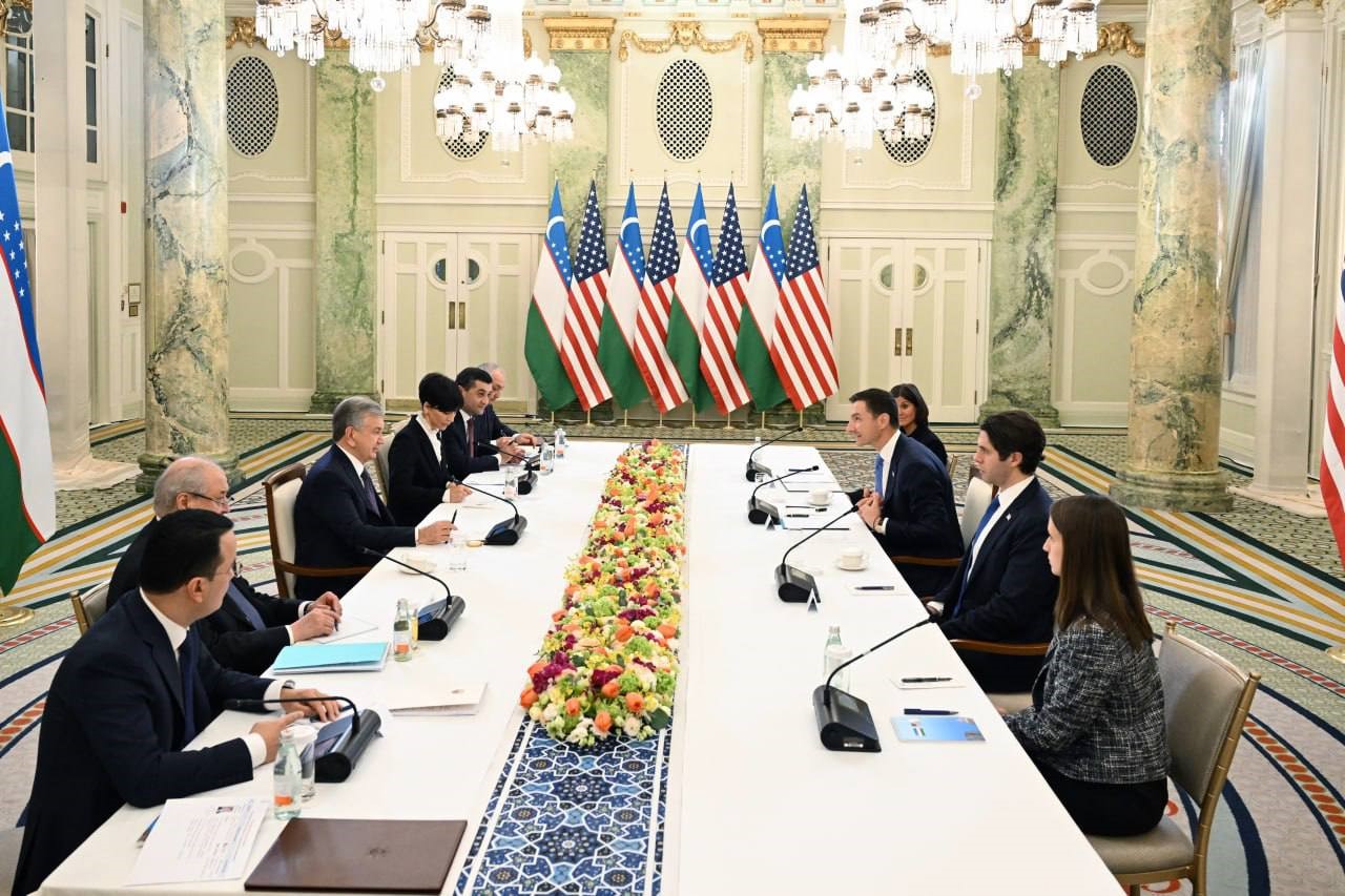 Leaders meeting around table