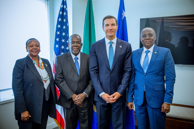 Chair picture with leaders