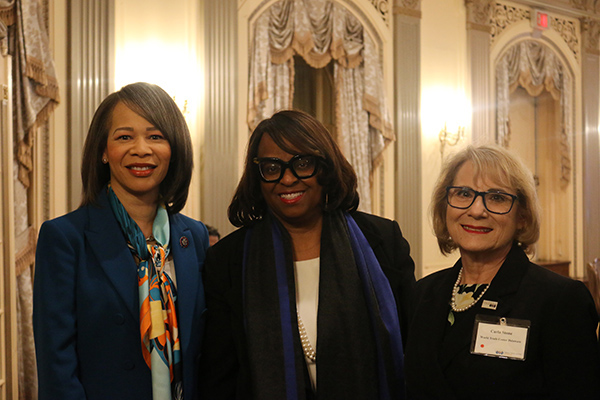 Chair with US Officials