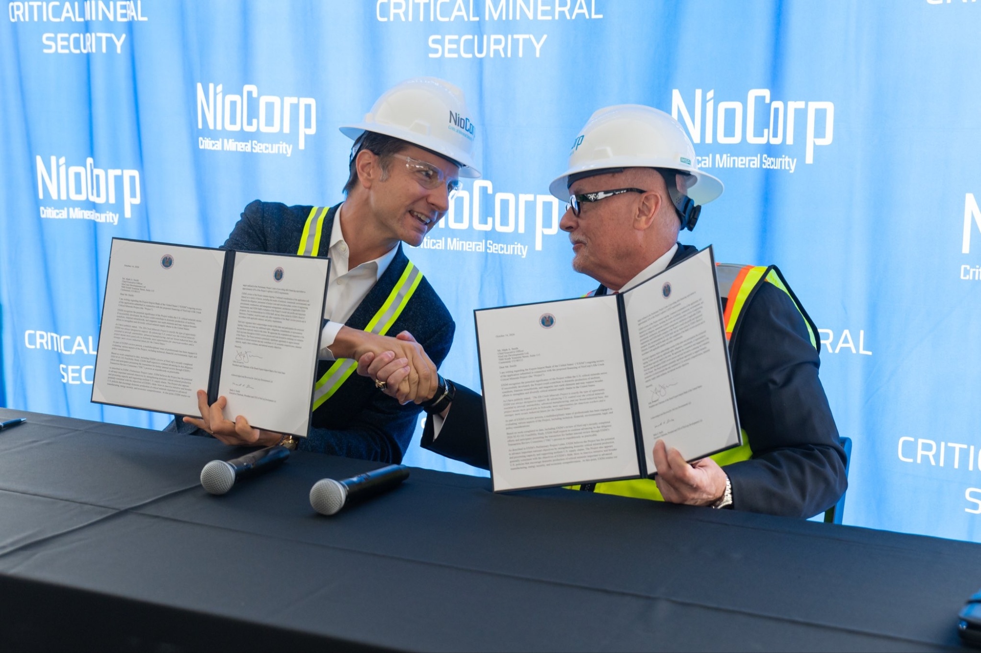 Chair with NioCorp leader